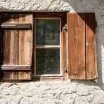 Repeindre ses volets en bois