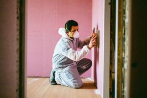 Poncer un mur efficacement