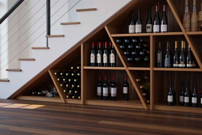 Créer une cave à vin sous escalier