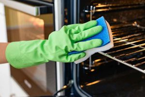 Astuces de grand-mère pour le nettoyage de la grille du four