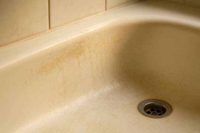 Calcaire dans la baignoire : un vrai cauchemar ?